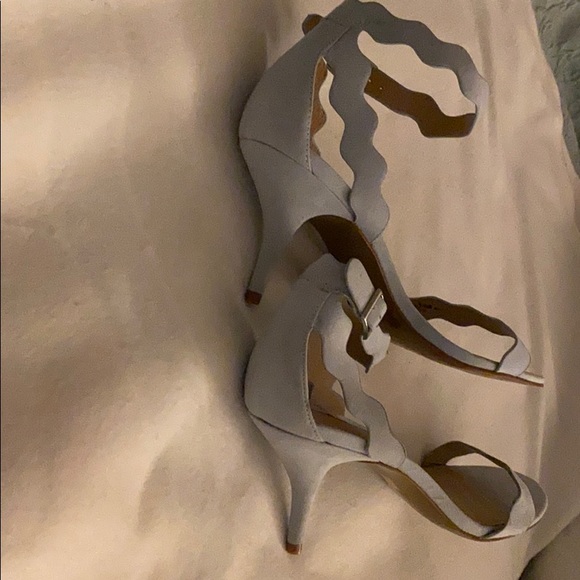 Chinese Laundry light blue shoe with toe out. - Picture 5 of 7